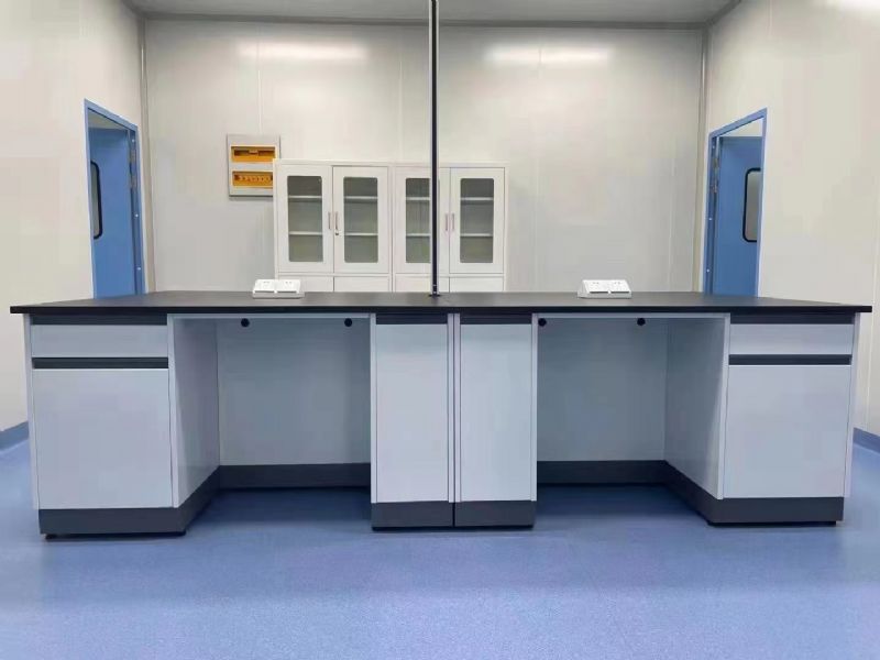 實(shí)驗(yàn)臺